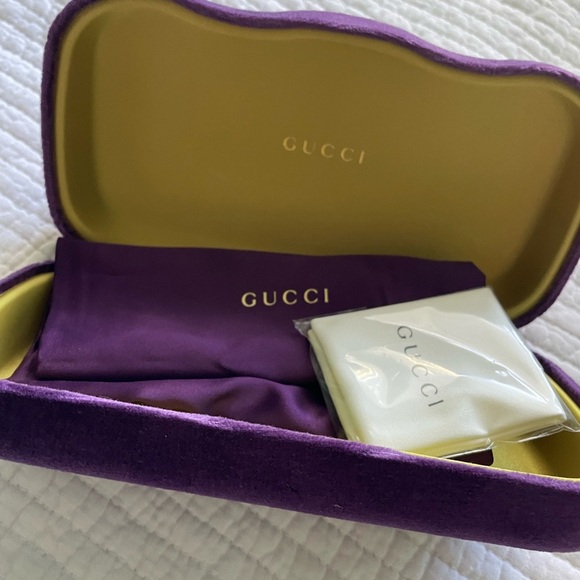 Gucci Sunglass Case - Picture 3 of 6